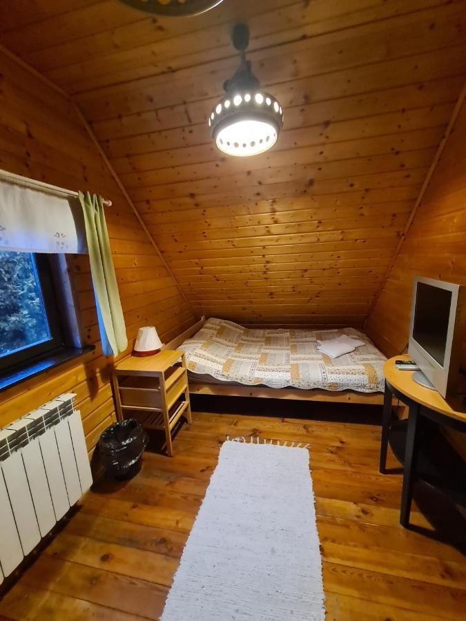 Chata Starych Znajomych Санок Экстерьер фото