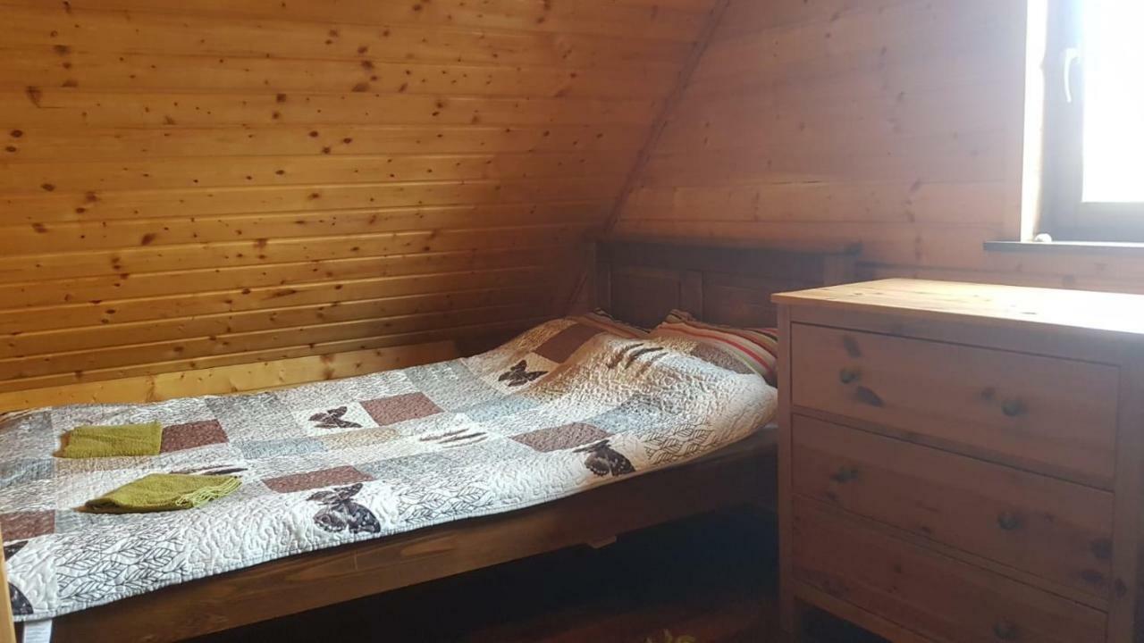 Chata Starych Znajomych Санок Экстерьер фото